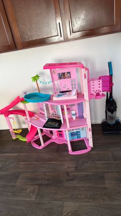 Barbie Dream House