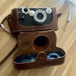 Vintage Argus C3 35mm film Camera With Original Brown Leather Case