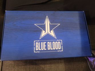 Jeffree Star BLUE BLOODED eye SHADOW