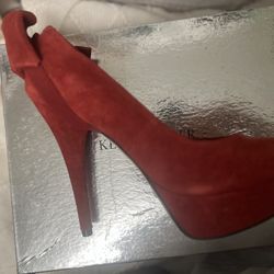 Kelsi Dagger Heels -size 6 1/2 
