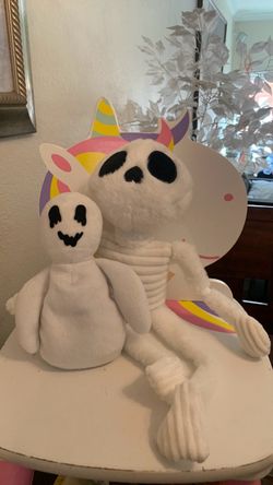 Ghost & Dan Dee skeleton plush 8”