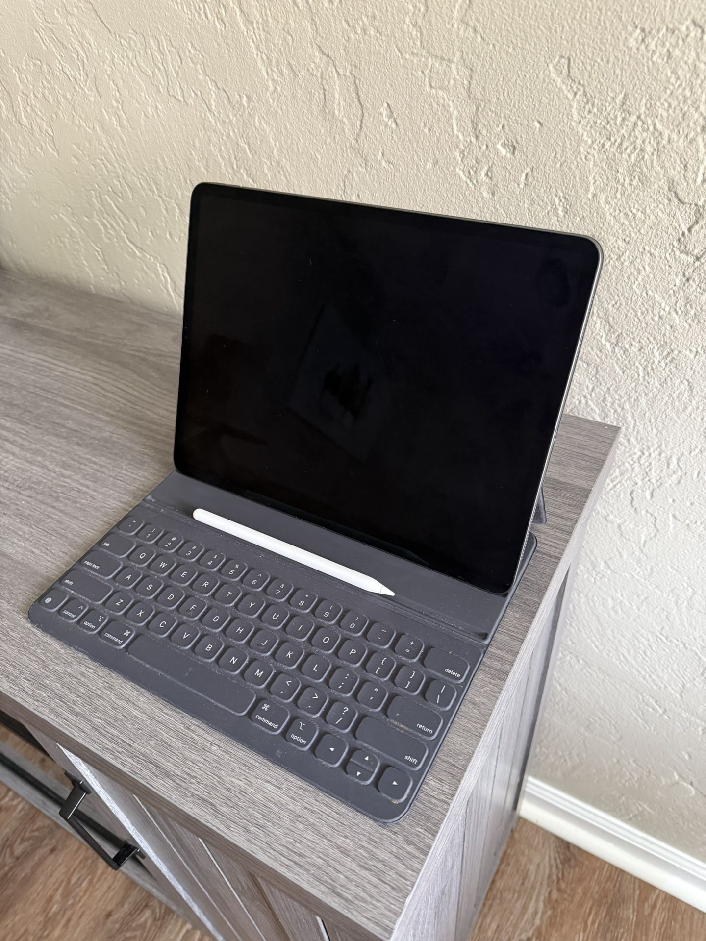 iPad Pro and Apple Watch Pro Series 5 Bundle