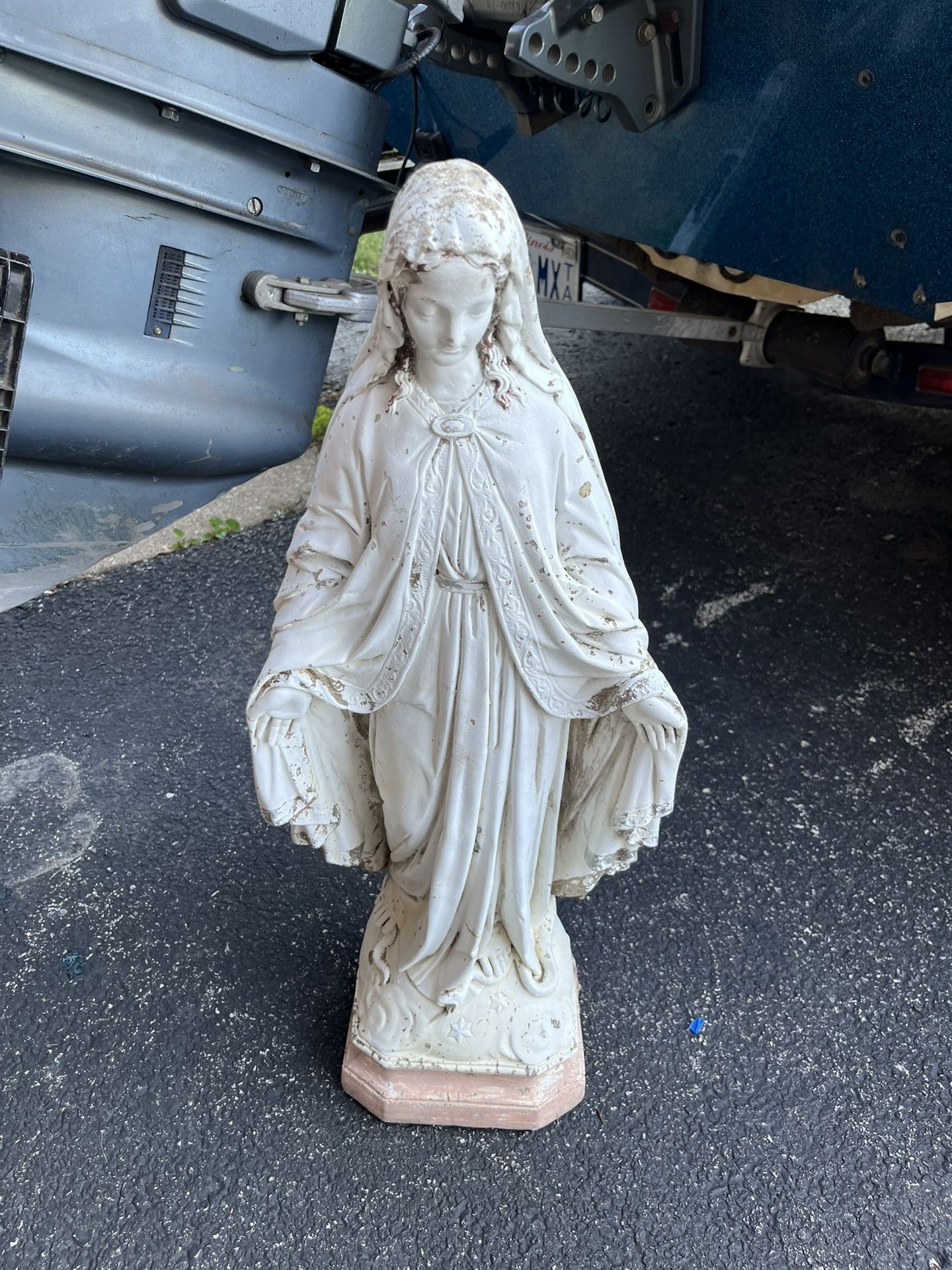 Virgin Mary Statue 25 Inches Tall Concrete