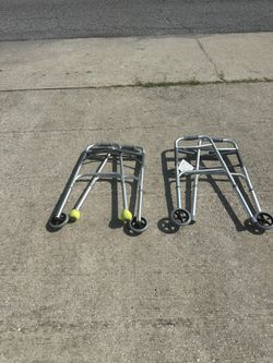 2 Walkers