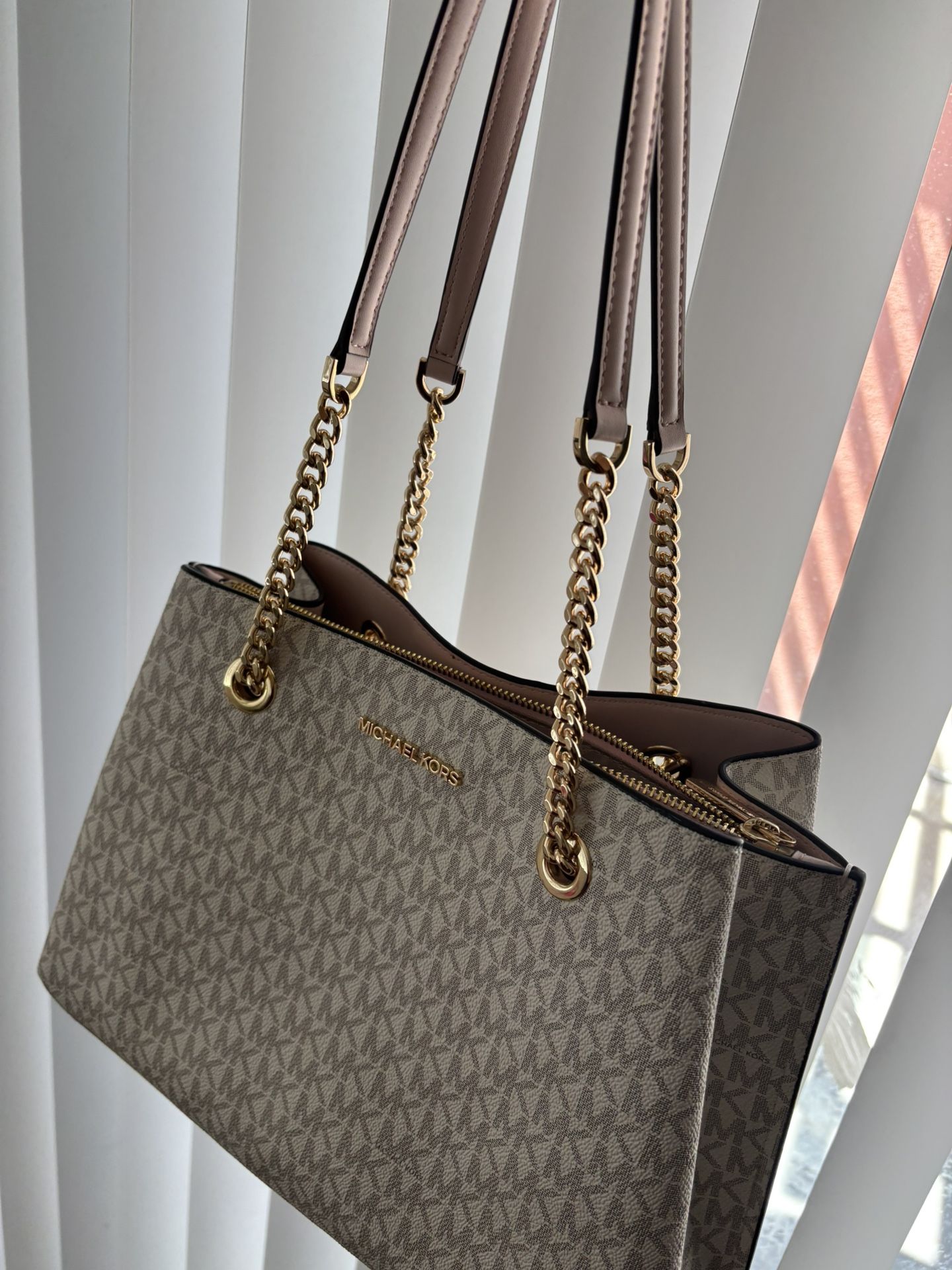 Michael Kors Shoulder Bag