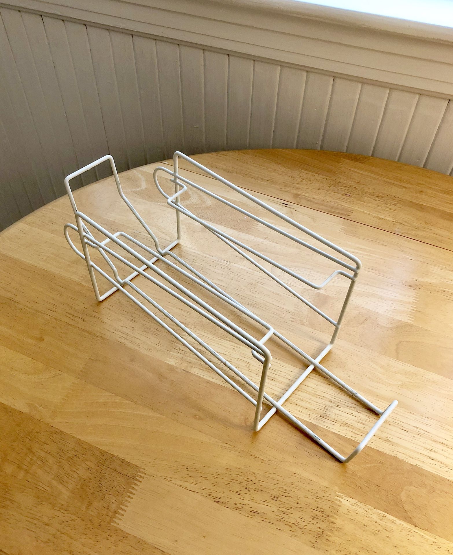 Can Holder/Dispenser