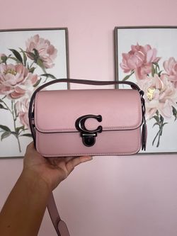 Coach studio 19
