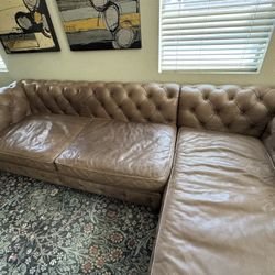 Chesterfield-style Leather Sofa With Chaise