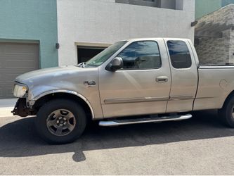 2003 Ford F-150 XLT V8