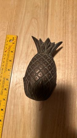 Pineapple door knocker