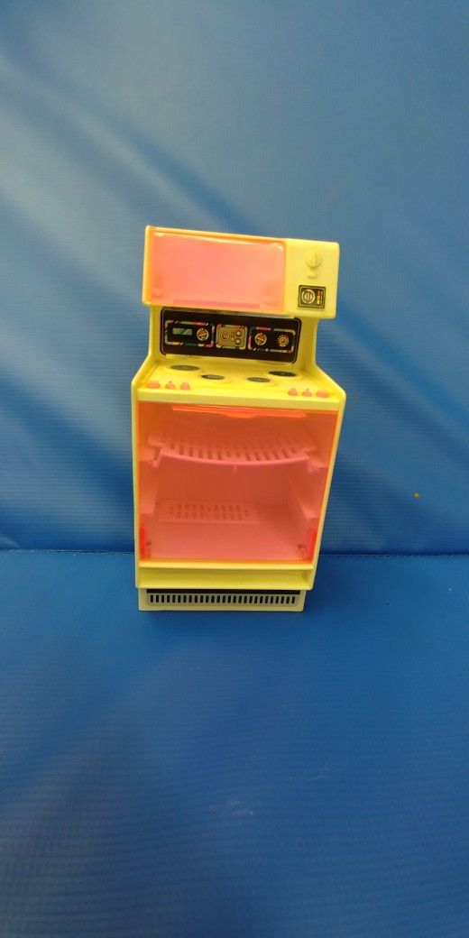 1978 Barbie stove & microwave oven Dream Furniture