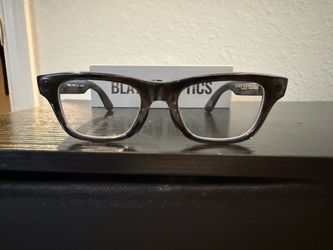 Ray-Ban Meta Gen 2 Smart Glasses (Blayzer Optics) + Charging Case