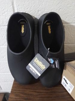 Tread safe slip resistant culinary shoes