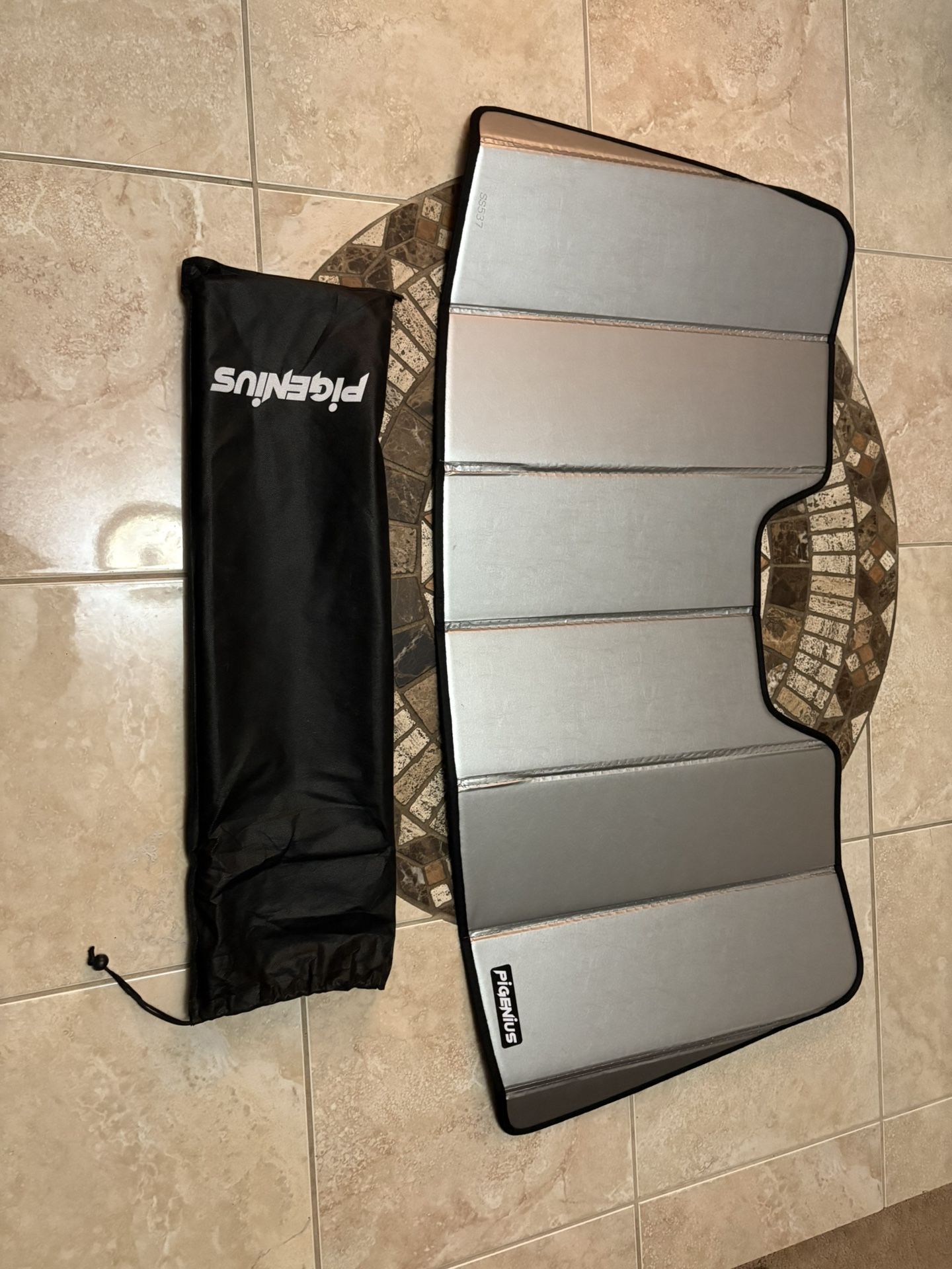 2016-2022 Mercedes Glc Windshield shade. NEW