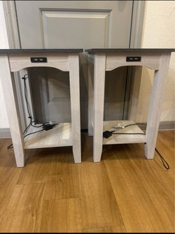 Ashley Furniture End Tables – Set of 2 with USB Charging Ports