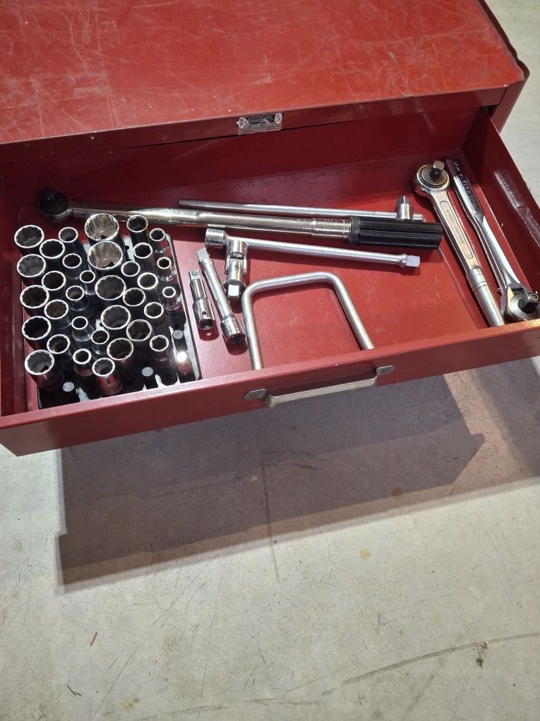 Sockets and Wrenches complete with Heavy Duty 2 Drawer Tool Cabinet