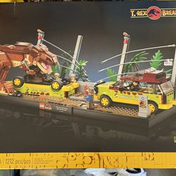 LEGO 2020 Jurassic Park T-Rex Breakout #76(contact info removed) pieces. Brand New Sealed.  $130.00