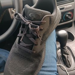 Athletic shoes size 13 8$
