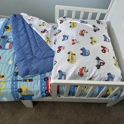 Delta Children Wood Toddler Bed 