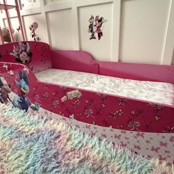 Minnie Mouse Toddler Bed 