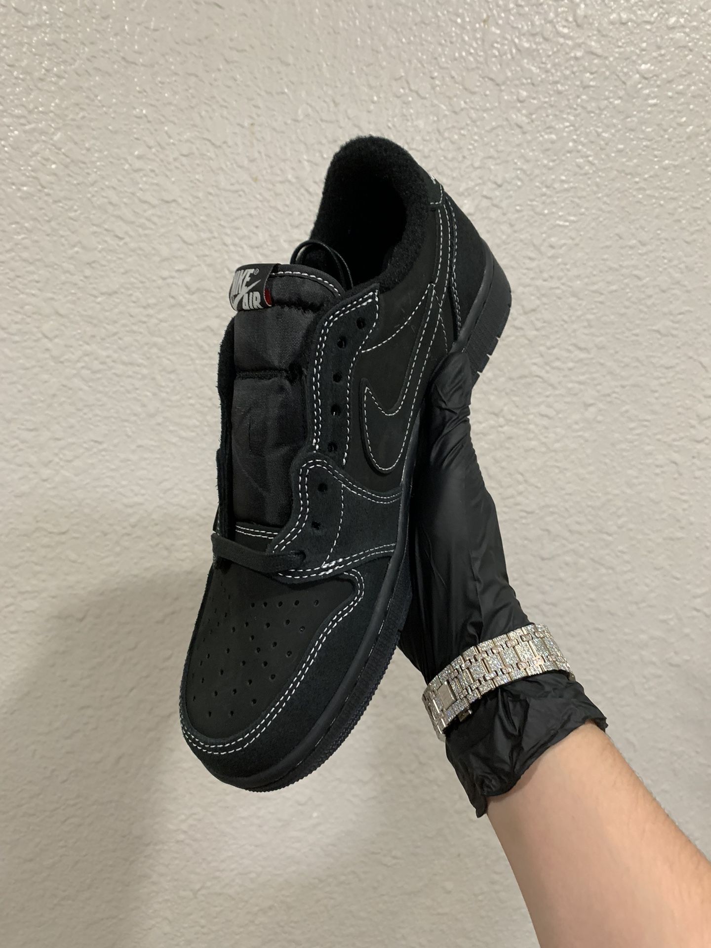 Jordan 1 Black Phantoms X Travis