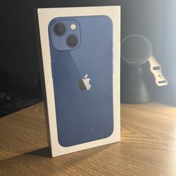 iPhone 13 Blue