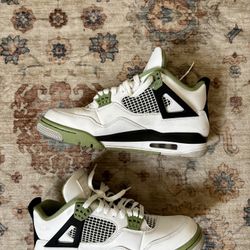 Jordan 4 "Seafoam" size 8.5m