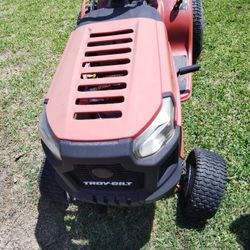Troy-Bilt riding lawnmower selling parts