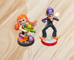 NINTENDO AMIIBO SUPER MÁRIO BROS. LOT OF  2 FIGURES