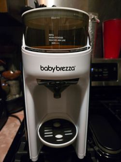 Baby Brezza Formula Pro Advanced Baby Formula Maker Machine - Clean