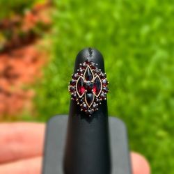 Vintage Jewelry 14k solid yellow gold garnet stone 4.00TW ring size 5.75