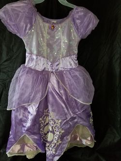 Disney store Sophia costumes / 7/8