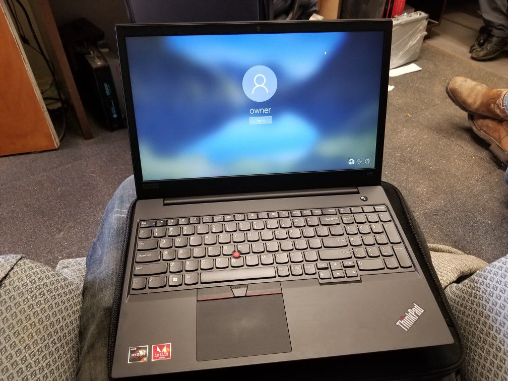 Lenovo e595 laptop