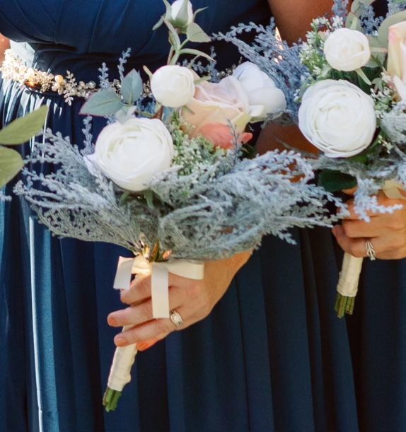 6 Matching Bridesmaids 💐 Bouquet