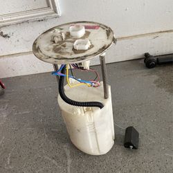 toyota pickup fuel pump 