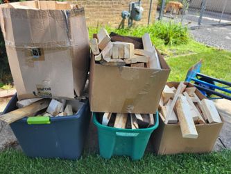 Firewood a bunch of boxes🔥🆓️