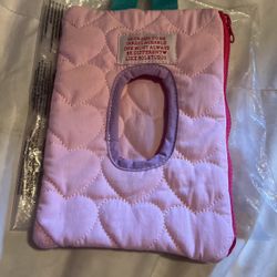 BNWT Wipe Holder Refillable Reusable. I Only Have One Left.