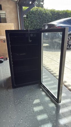 Mini fridge