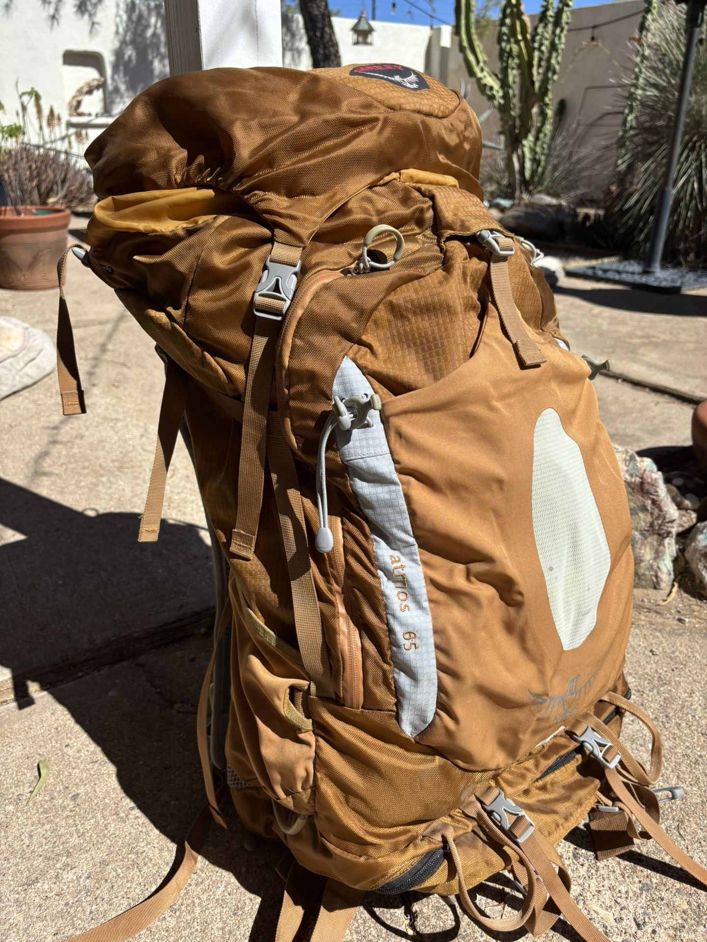 Osprey 65 L Atmos Backpacking Pack