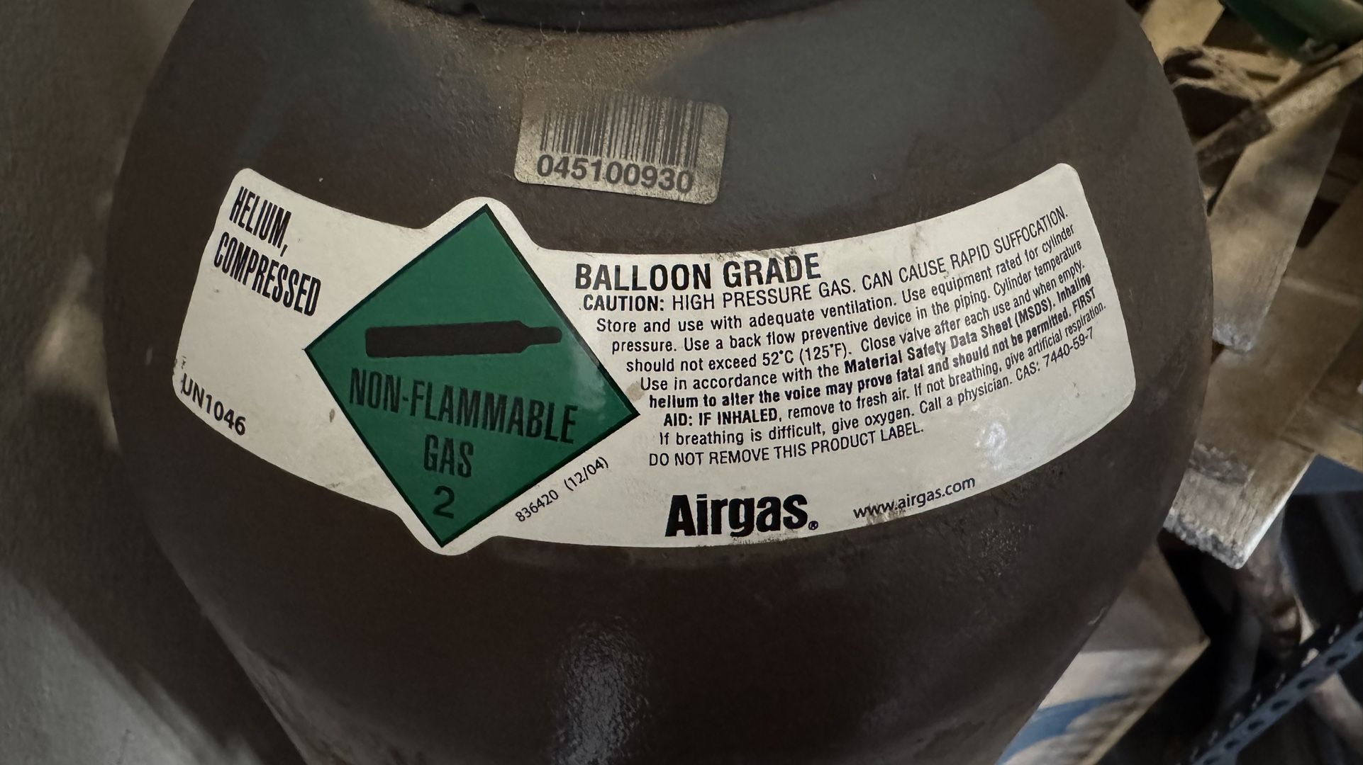 Full Ballon Grade Compressed Helium Cylinder Airgas HE BL200X
