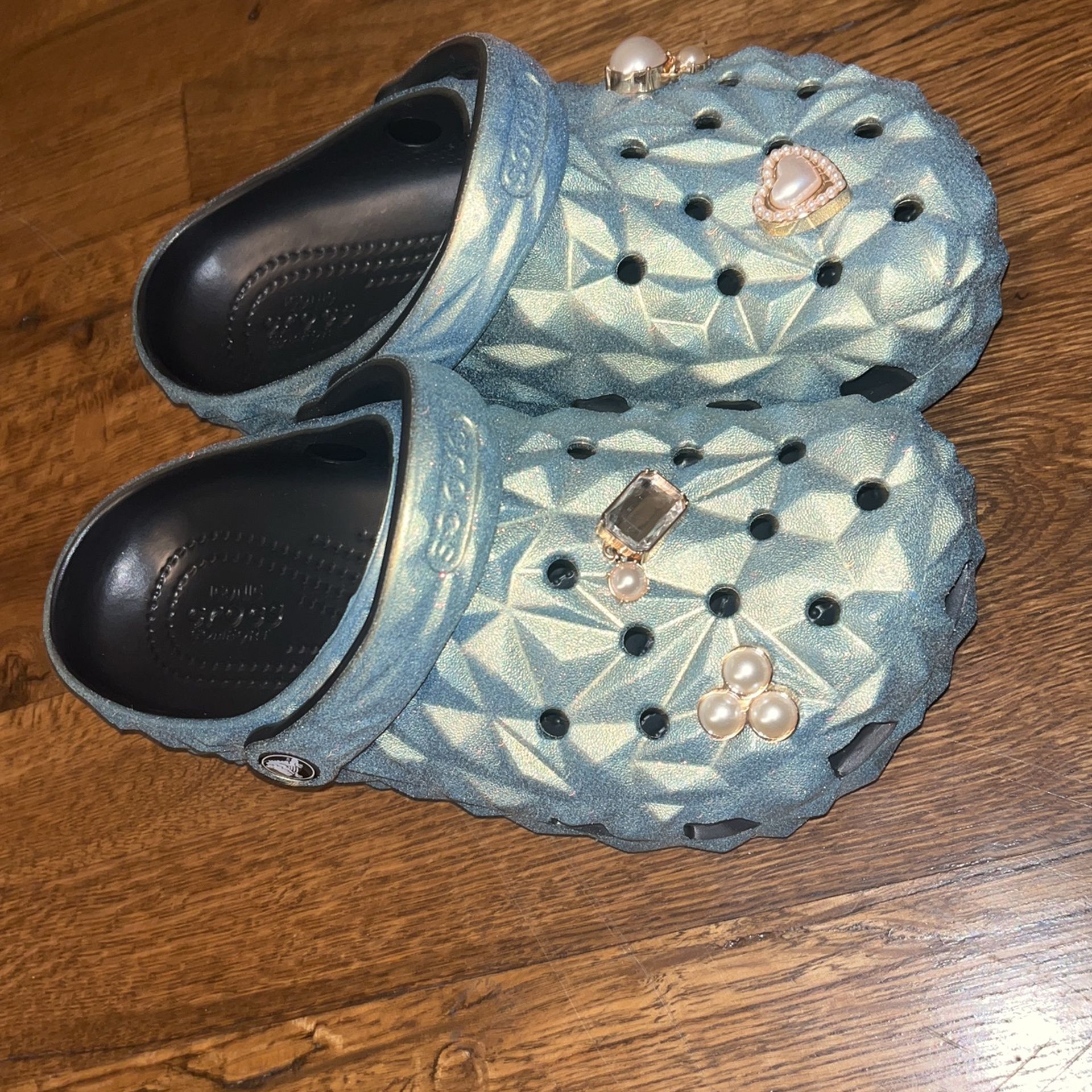 Crocs geometric clog