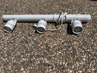 3-light Track Lighting