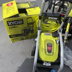 3300 PSI 2.5 GPM Cold Water Gas Pressure Washer with Honda GCV200 Engine