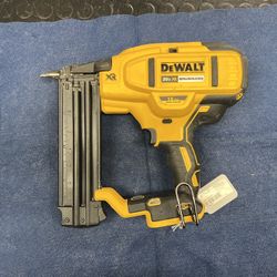 Dewalt Brushless 18ga Brad Nailer (DCN680)