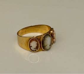 18 karat vintage 3 cameo ring yellow gold size 8