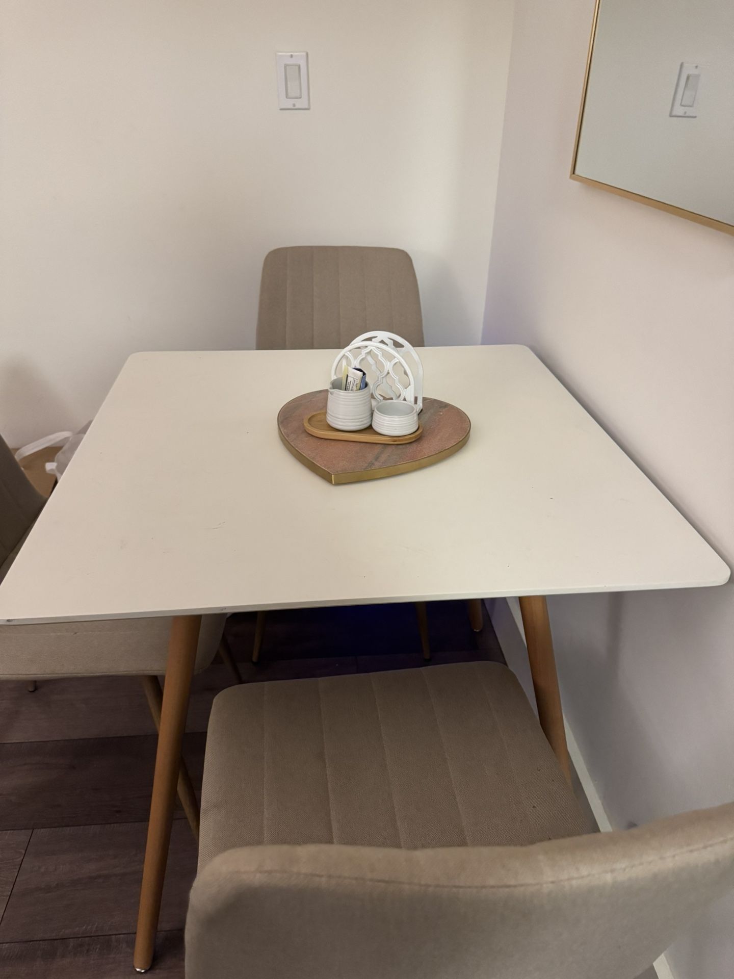 Kitchen Table With 4 Chairs