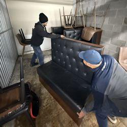 COMMERCIAL LOUNGE / RESTAURANT BOOTHS — LIKE NEW — MIDTOWN ATL