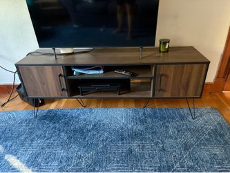 Modern TV stand w/storage