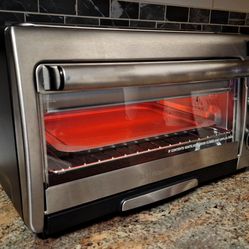 HAMILTON BEACH 2-IN-1 TOASTER OVEN - EXCELLENT CONDITION