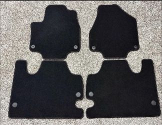 2017-2026 Chrysler Pacifica and 2020-2021 Chrysler Voyager OE Floor Mats
